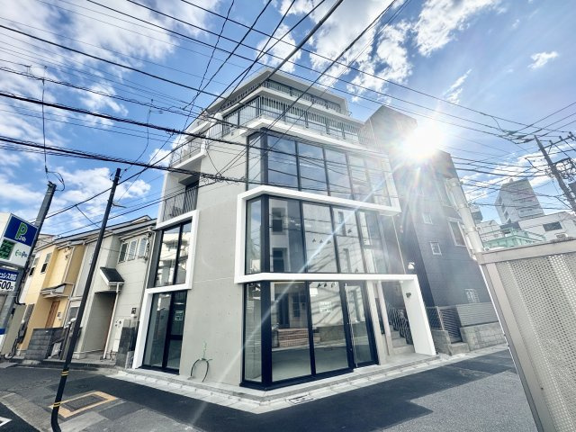 YK HERITAGE 北千住の外観