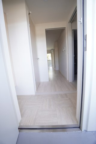 カーネル　ベイスの玄関