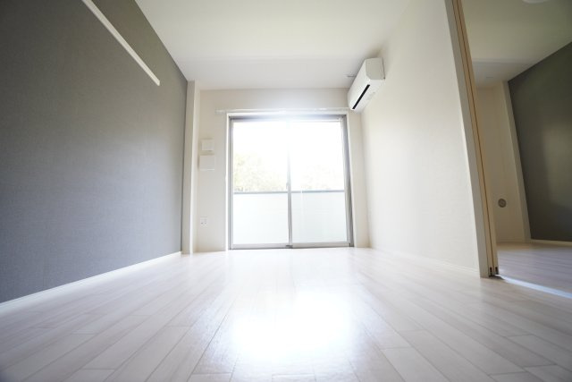 カーネル　ベイスの居間・リビング