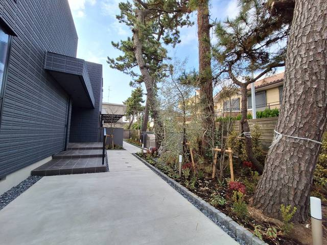 Ｎｏｂｌｅｓｓｅのエントランス|築浅２０２４．１完成　犬猫複数頭・混合飼育可能のヘーベルメゾンのペット共生住宅