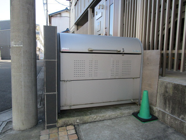 ビチクレッタ法典のその他共用部分|★敷地内ゴミボックス★