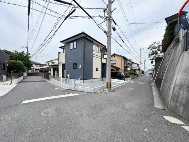  For.M ーフォルムー小倉北区篠崎5丁目4期　【小倉北区　新築戸建て】の前面道路含む現地写真