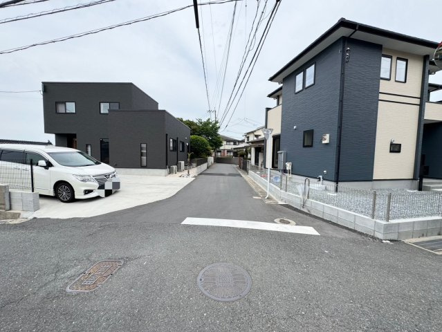  For.M ーフォルムー小倉北区篠崎5丁目4期　【小倉北区　新築戸建て】の前面道路含む現地写真| For.M ーフォルムー小倉北区篠崎5丁目4期　【小倉北区　新築戸建て】