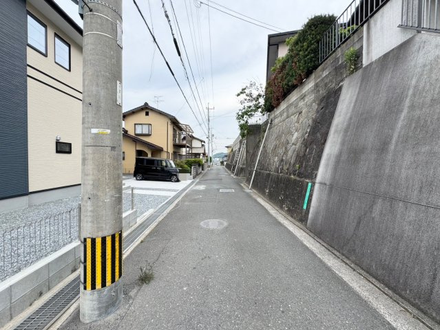  For.M ーフォルムー小倉北区篠崎5丁目4期　【小倉北区　新築戸建て】の前面道路含む現地写真| For.M ーフォルムー小倉北区篠崎5丁目4期　【小倉北区　新築戸建て】