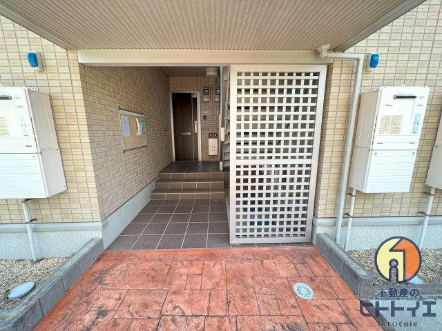 セジュール・アルジェントB棟のエントランス