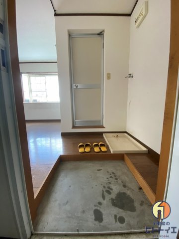 コーポ山口の玄関|(同タイプのお部屋です)