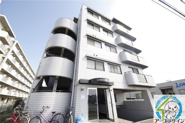 シャトー第一土山の外観