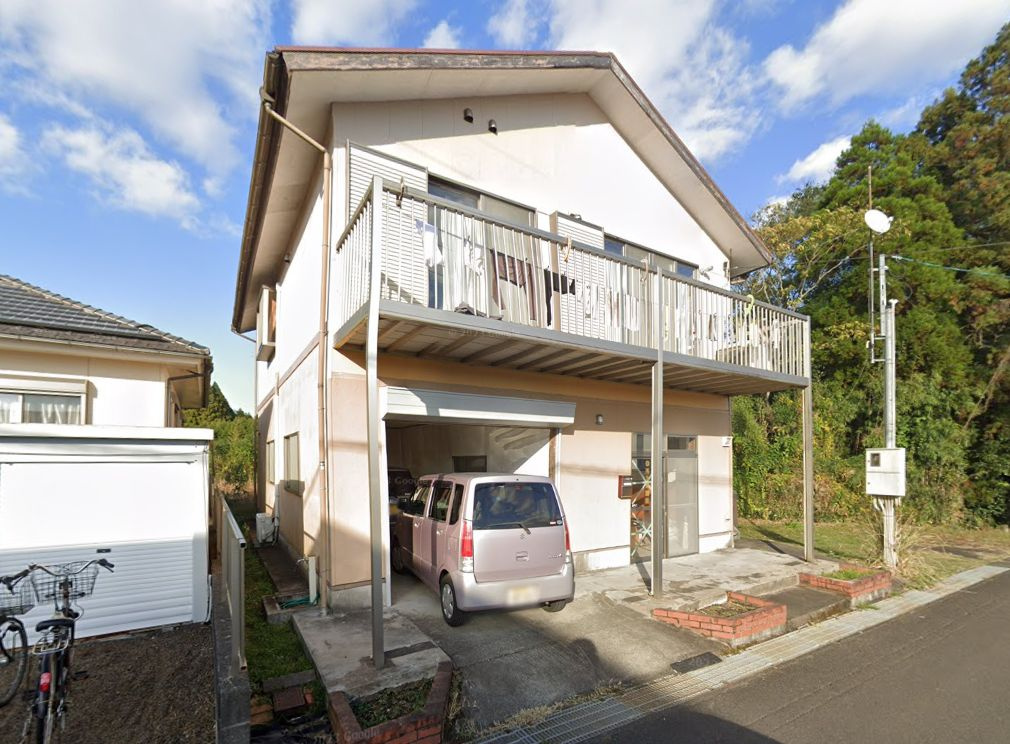 都城市平塚町の店付住宅の外観
