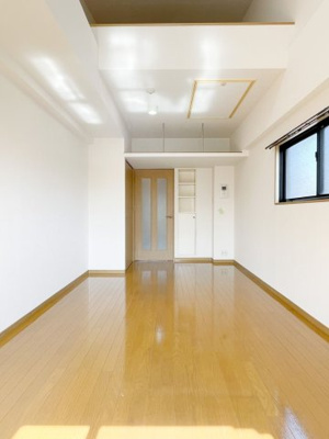 【居間・リビング】 | プレシャス天神南 | 別号室の写真になります。現況優先。