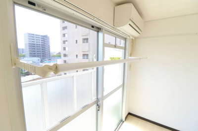 【バルコニー】 | スリム箱崎 | 別号室の写真になります。現況優先。