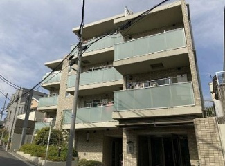 【外観】 | 鉄筋コンクリート造のがっちりとした建物。
