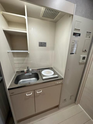 【キッチン】 | リラスウイングピア博多 | 別号室の写真になります。現況優先。