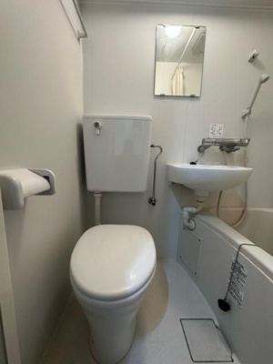 【トイレ】 | リラスウイングピア博多 | 別号室の写真になります。現況優先。