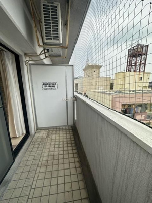 【バルコニー】 | リラスウイングピア博多 | 別号室の写真になります。現況優先。