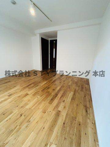 仲介手数料０円！COZY山下通の居間・リビング