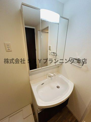 仲介手数料０円！COZY山下通の独立洗面台