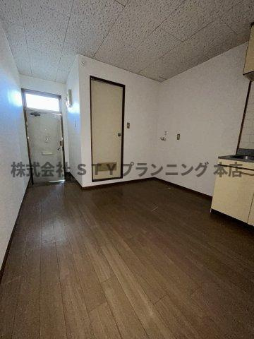 仲介手数料０円！グリーンガーデンの居間・リビング