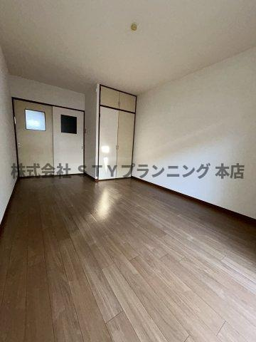 仲介手数料０円！グリーンガーデンの洋室