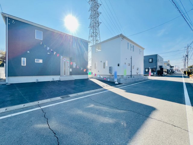 前橋市六供町の前面道路含む現地写真|閑静な住宅地で駐車が苦手な方にもおススメです♪