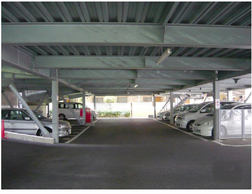 レスタージュたちばなの駐車場