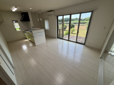 【居間・リビング】 | 鉾田市梶山　中古戸建