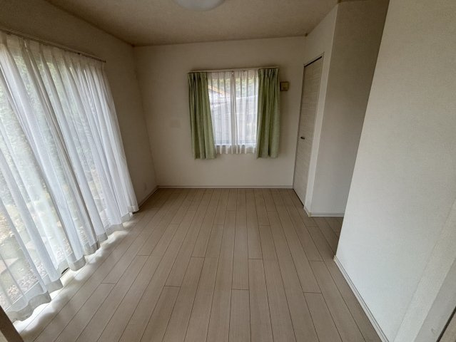 【洋室】 | 鉾田市梶山　中古戸建