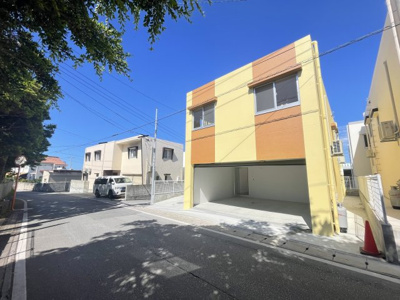 【外観】 | 読谷村渡慶次（限定1棟）オーシャンビュー | LDK＆主寝室20帖の3LDK＋ガレージ屋内並列駐車2台可♪