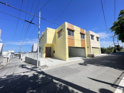 【外観】 | 読谷村渡慶次（限定1棟）オーシャンビュー | LDK＆主寝室20帖の3LDK＋ガレージ屋内並列駐車2台可♪