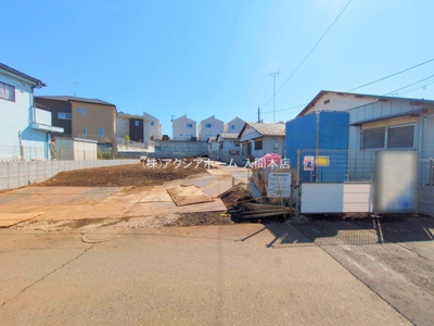 【外観】 | 入間市大字小谷田・全3棟　新築一戸建　2号棟 | 建築中現地写真(2025年3月10日撮影)