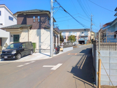 【前面道路含む現地写真】 | 入間市大字小谷田・全3棟　新築一戸建　2号棟 | 現地写真(2025年3月10日撮影)
