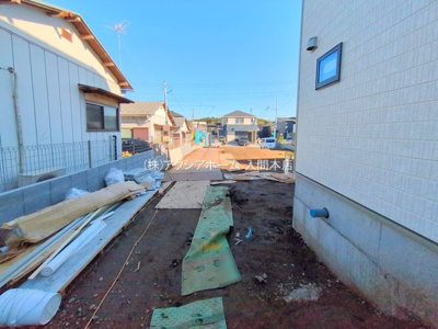 【外観】 | 入間市大字小谷田・全3棟　新築一戸建　2号棟 | 建築中写真（2025年4月16日撮影）