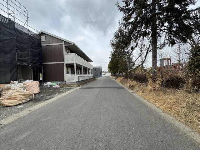 新築戸建   郡山市安積第5　Cradle Garden　全4棟の前面道路含む現地写真