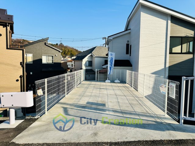 藤沢市本藤沢1丁目　新築一戸建ての駐車場