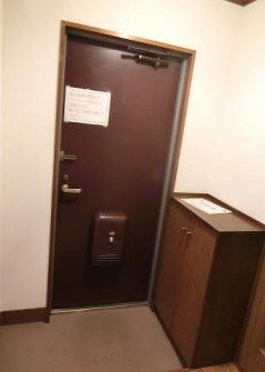 メゾン天沼の玄関