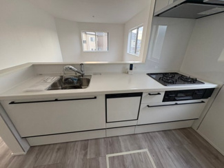 【キッチン】 | 川越市岸町3丁目　新築分譲　「川越駅」バス7分　敷地22坪　【新宿小学区】