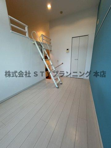 仲介手数料０円！サンクマーレ福住の居間・リビング