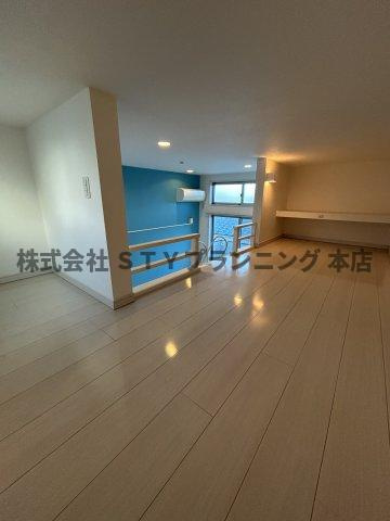 仲介手数料０円！サンクマーレ福住の洋室