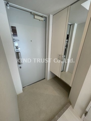 viviFURUYA豊崎の玄関|明るい玄関です