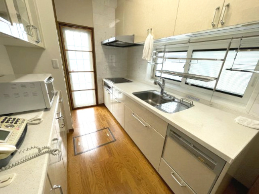 【中古戸建て】秋田市新屋勝平町のキッチン|綺麗にお手入れされたキッチンです♪