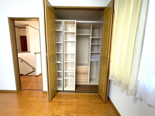【中古戸建て】秋田市新屋勝平町の収納