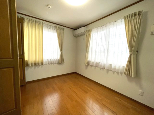 【中古戸建て】秋田市新屋勝平町の洋室|2階