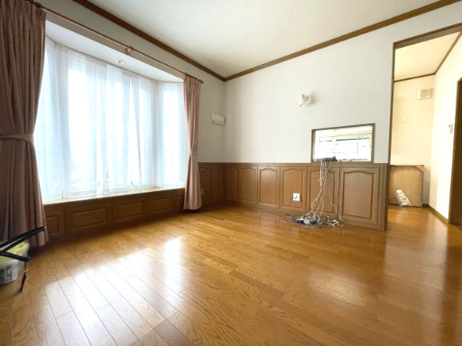 【中古戸建て】秋田市新屋勝平町の居間・リビング