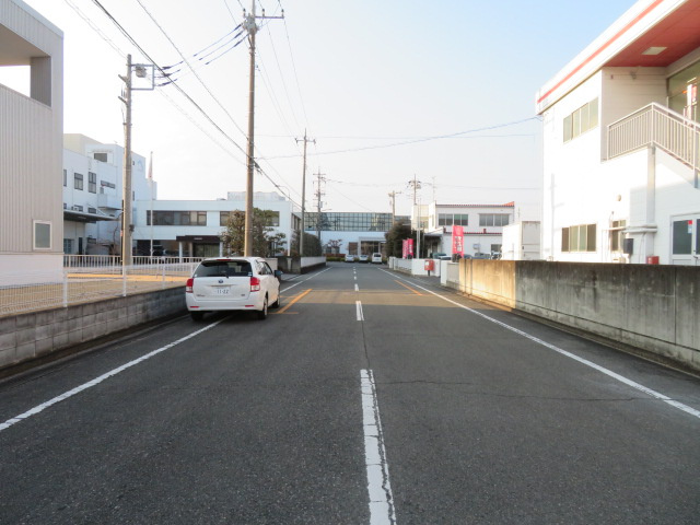 坂戸市千代田５丁目の倉庫の周辺