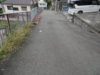 【前面道路含む現地写真】 | 川西市錦松台11の8　中古一戸建て