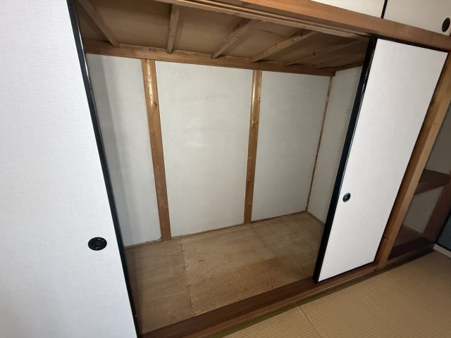 大和郡山市新町の一戸建ての収納