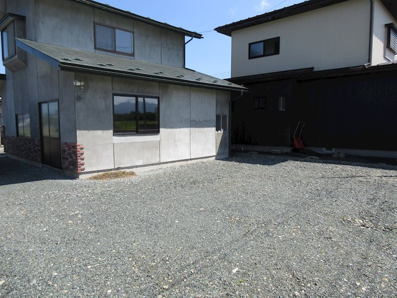 花巻市上根子字法領　土地建物の外観