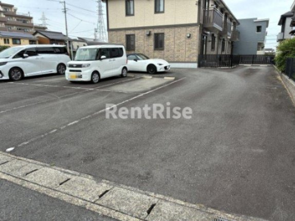 リバティ ヒルズの駐車場