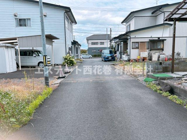 花巻市松園町　土地の周辺|北側道路（2項道路）