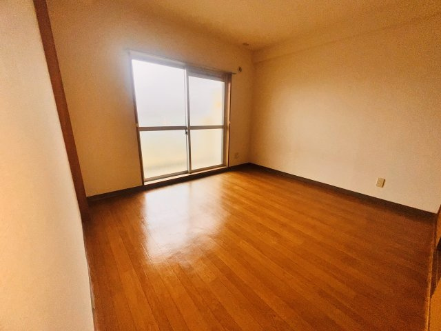 ファミールマンション広川の洋室