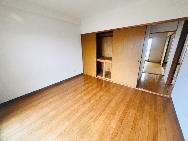 ファミールマンション広川の洋室